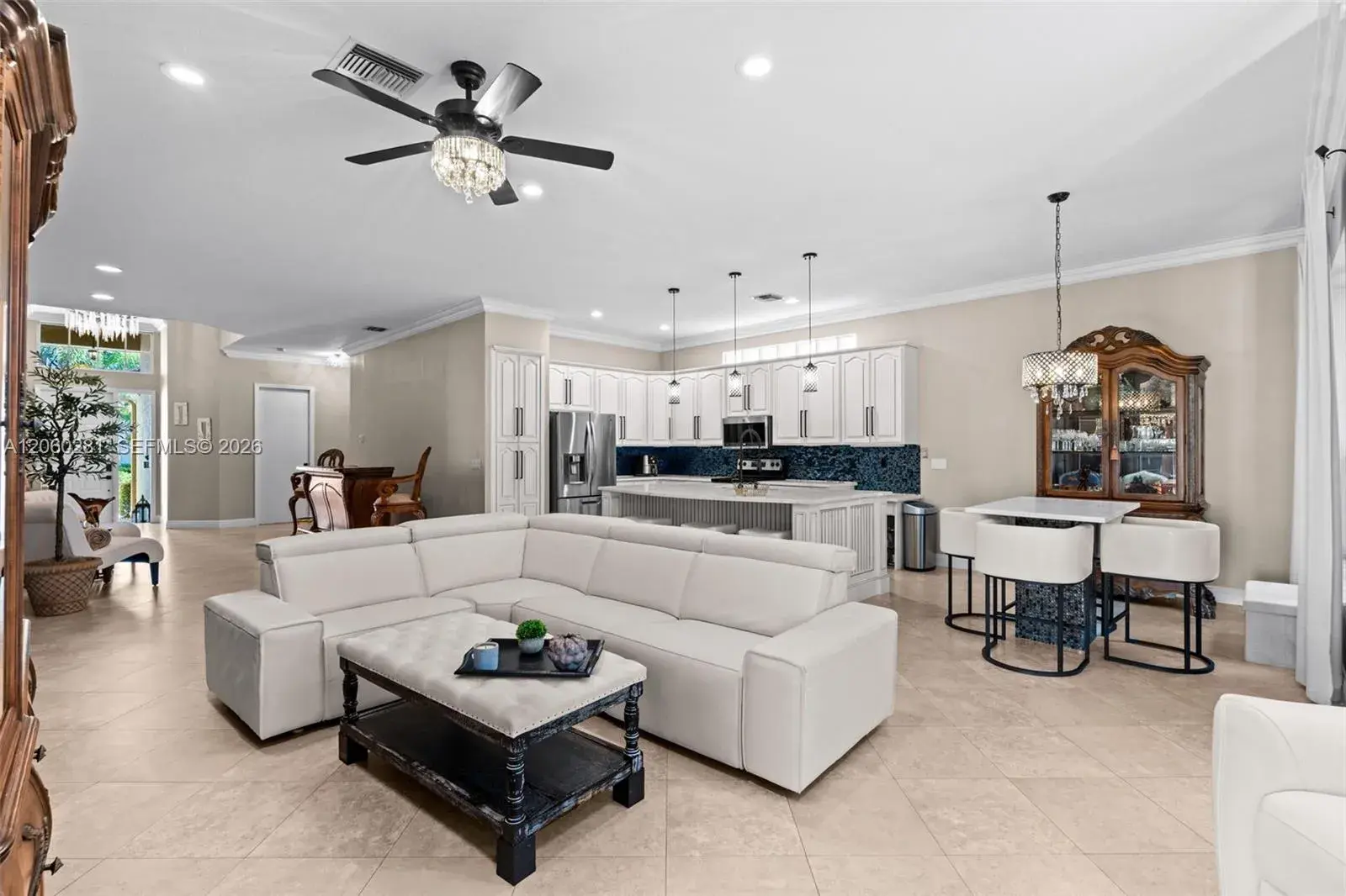 5821 Via De La Plata Cir, Delray Beach FL 33484