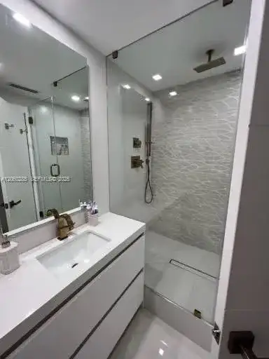 10185 Collins Ave # 616, Bal Harbour FL 33154 photo 4