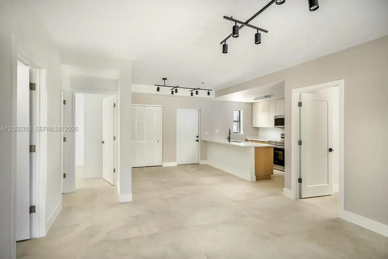 5423 NE MIAMI CT # 7, Miami FL 33137 photo 4