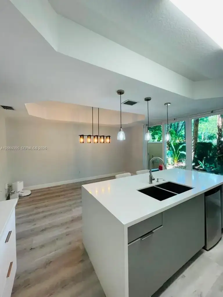 790 SW 107th Ave # 301, Pembroke Pines FL 33025 photo 5