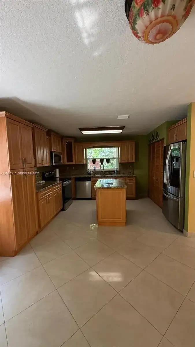 10960 SW 25th St, Miami FL 33165 photo 5