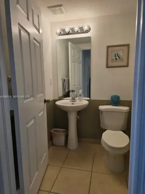 806 SW 143rd Ter, Pembroke Pines FL 33027 photo 5
