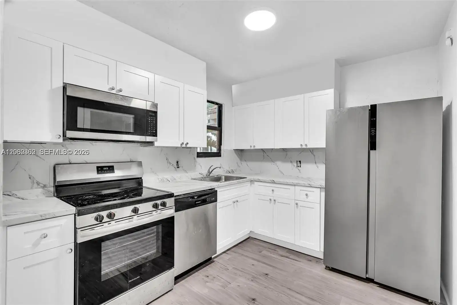 2750 SW 26th St, Miami FL 33133 photo 3