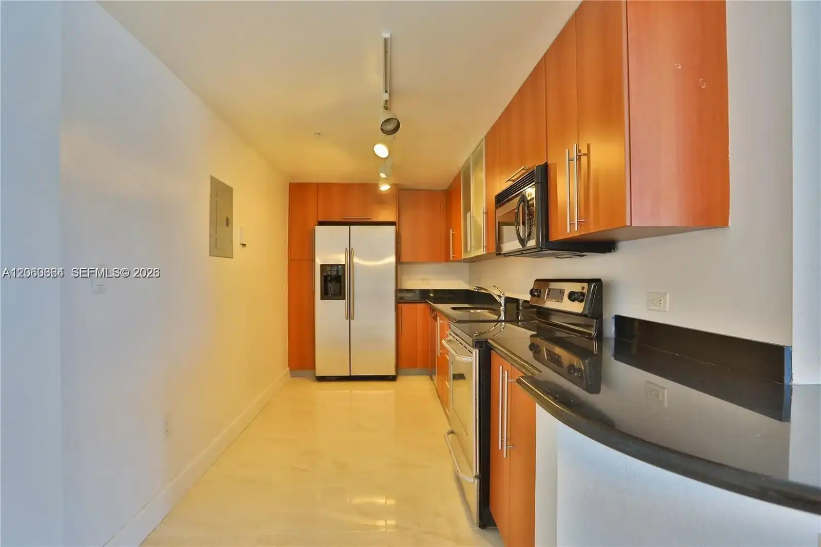 7501 E Treasure Dr # 4K, North Bay Village FL 33141