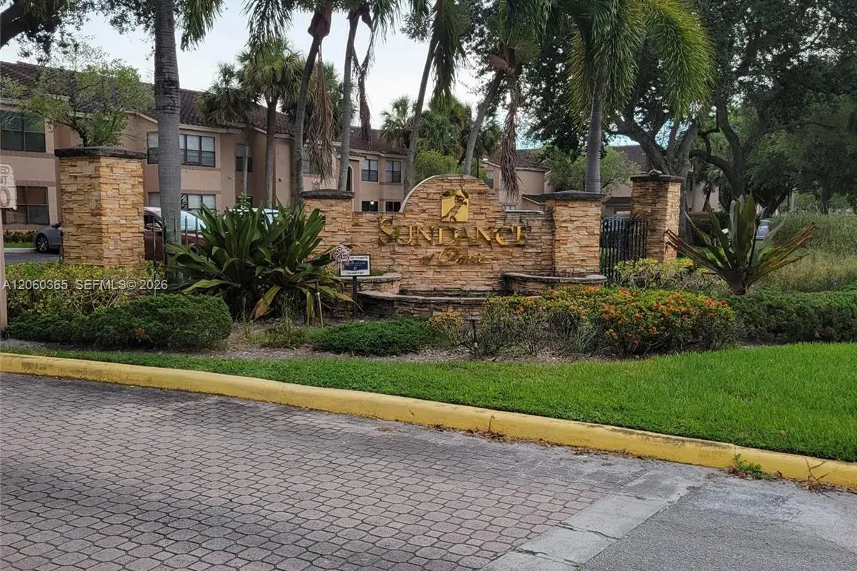 2926 S University Dr # 6102, Davie FL 33328