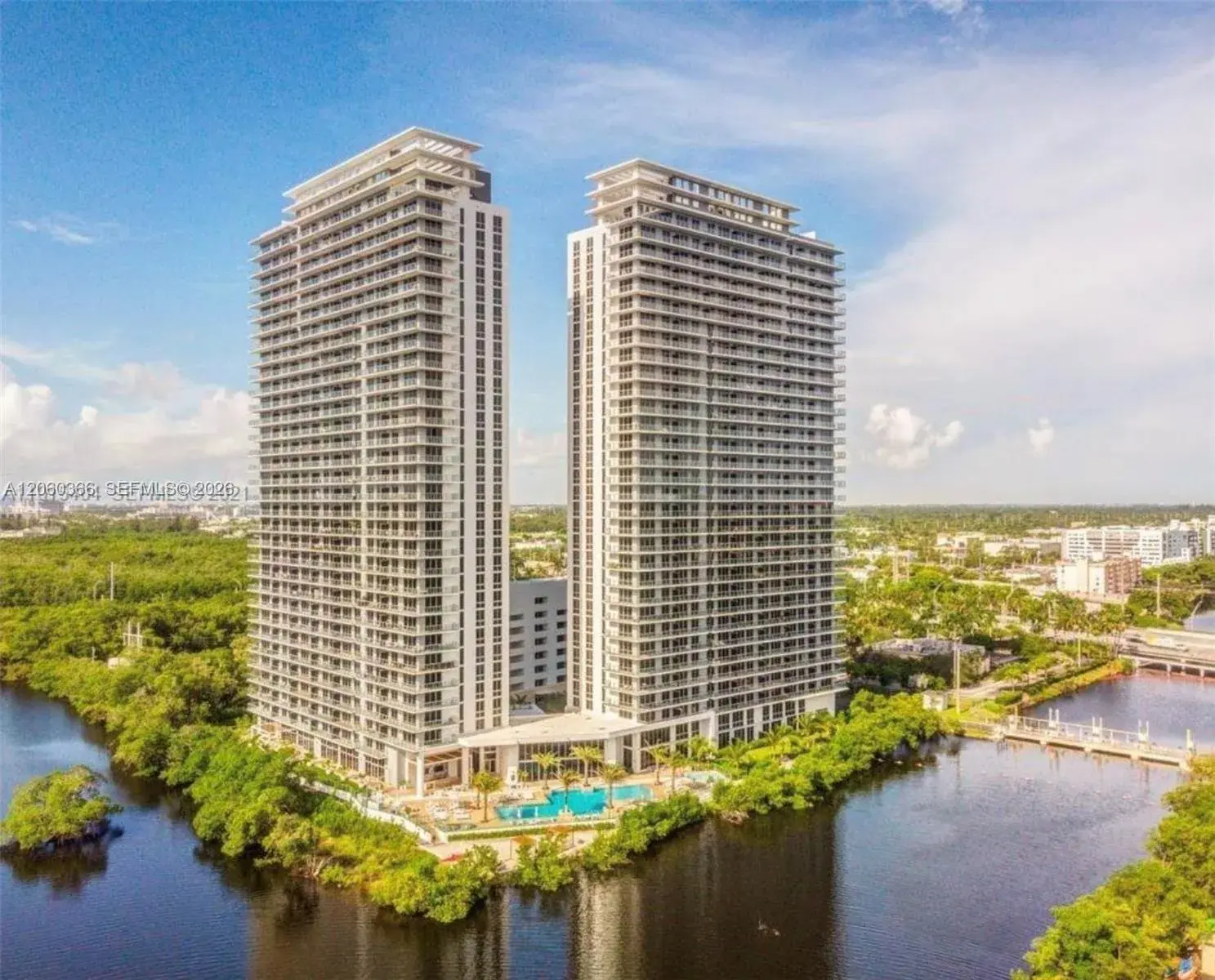 16385 Biscayne Blvd # 1818, North Miami Beach FL 33160