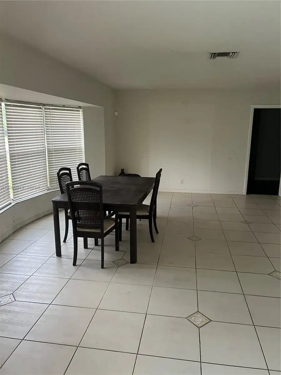 3700 NW 25th St, Lauderdale Lakes FL 33311 photo 5