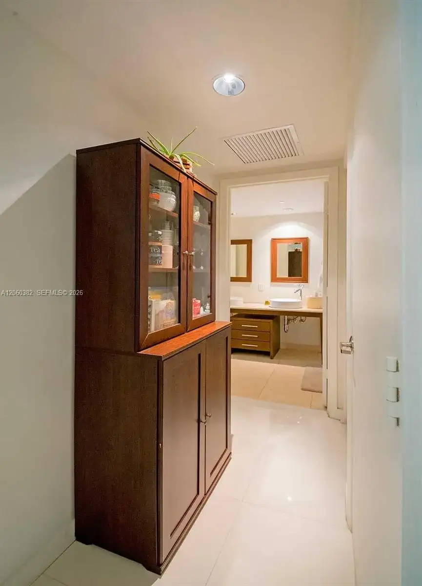 485 Brickell Ave # 2706, Miami FL 33131 photo 3
