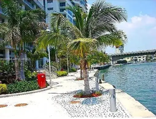 690 SW 1st Ct # 1923, Miami FL 33130 photo 2