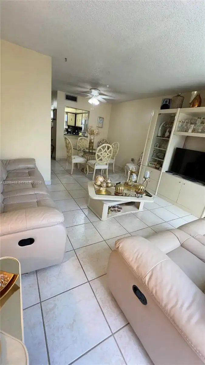 30 NW 87th Ave # C219, Miami FL 33172 photo 3