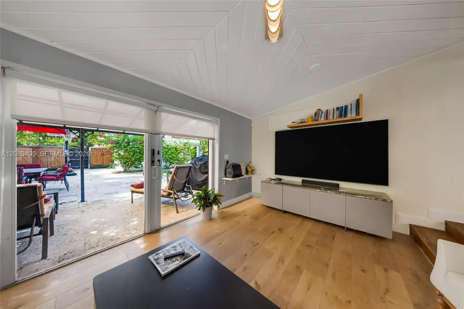 1324 Normandy Dr, Miami Beach FL 33141 photo 3