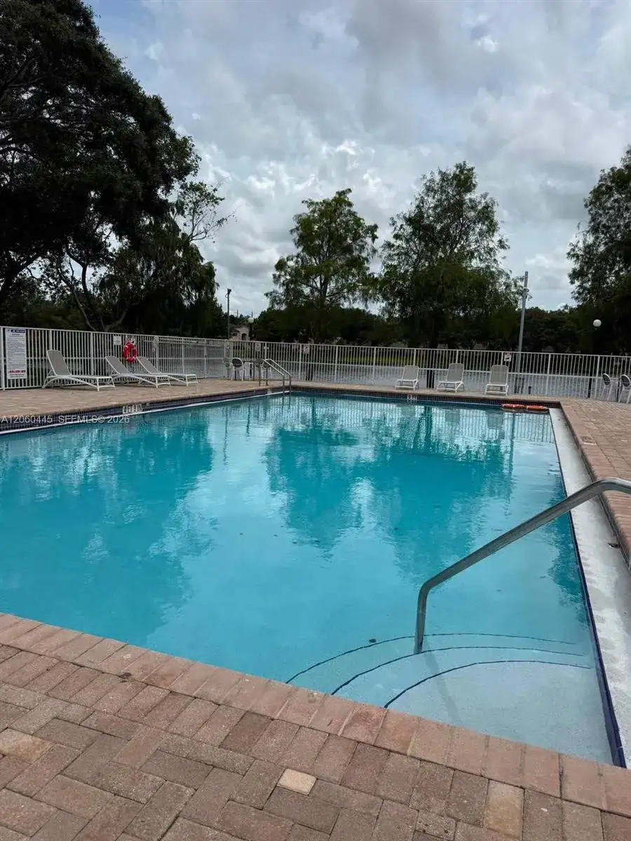 3680 N 56th Ave # 823, Hollywood FL 33021 photo 2