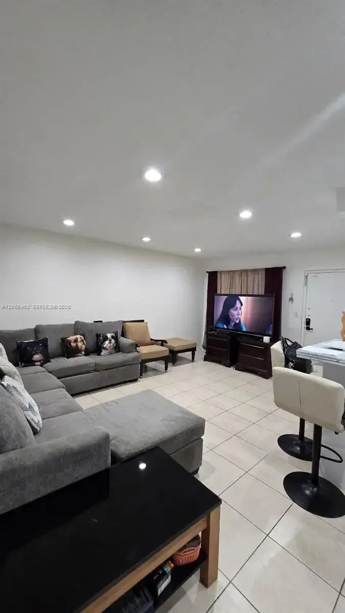 13500 NE 3rd Ct # 416, North Miami FL 33161 photo 4
