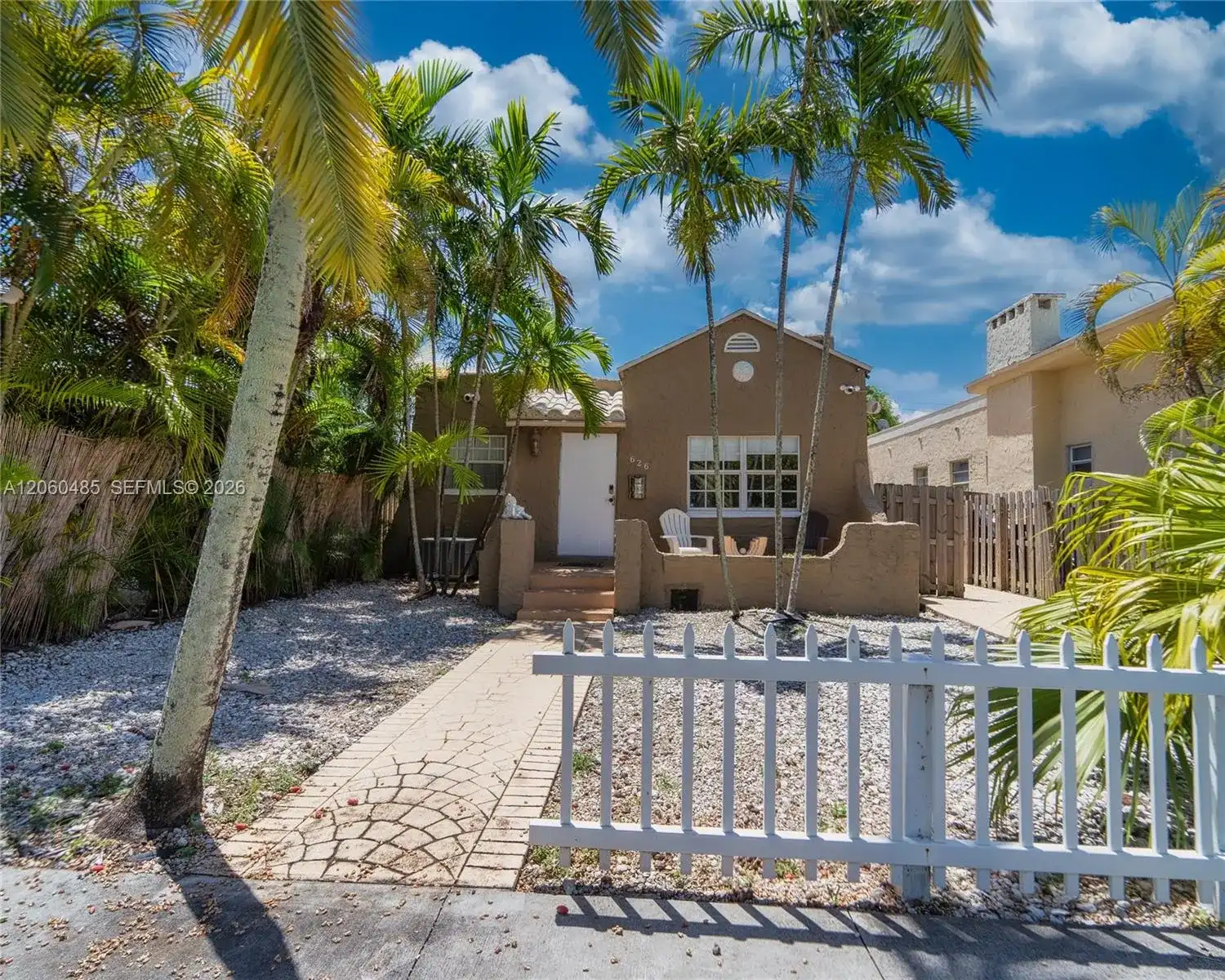 626 NE 4th Ct, Hallandale Beach FL 33009