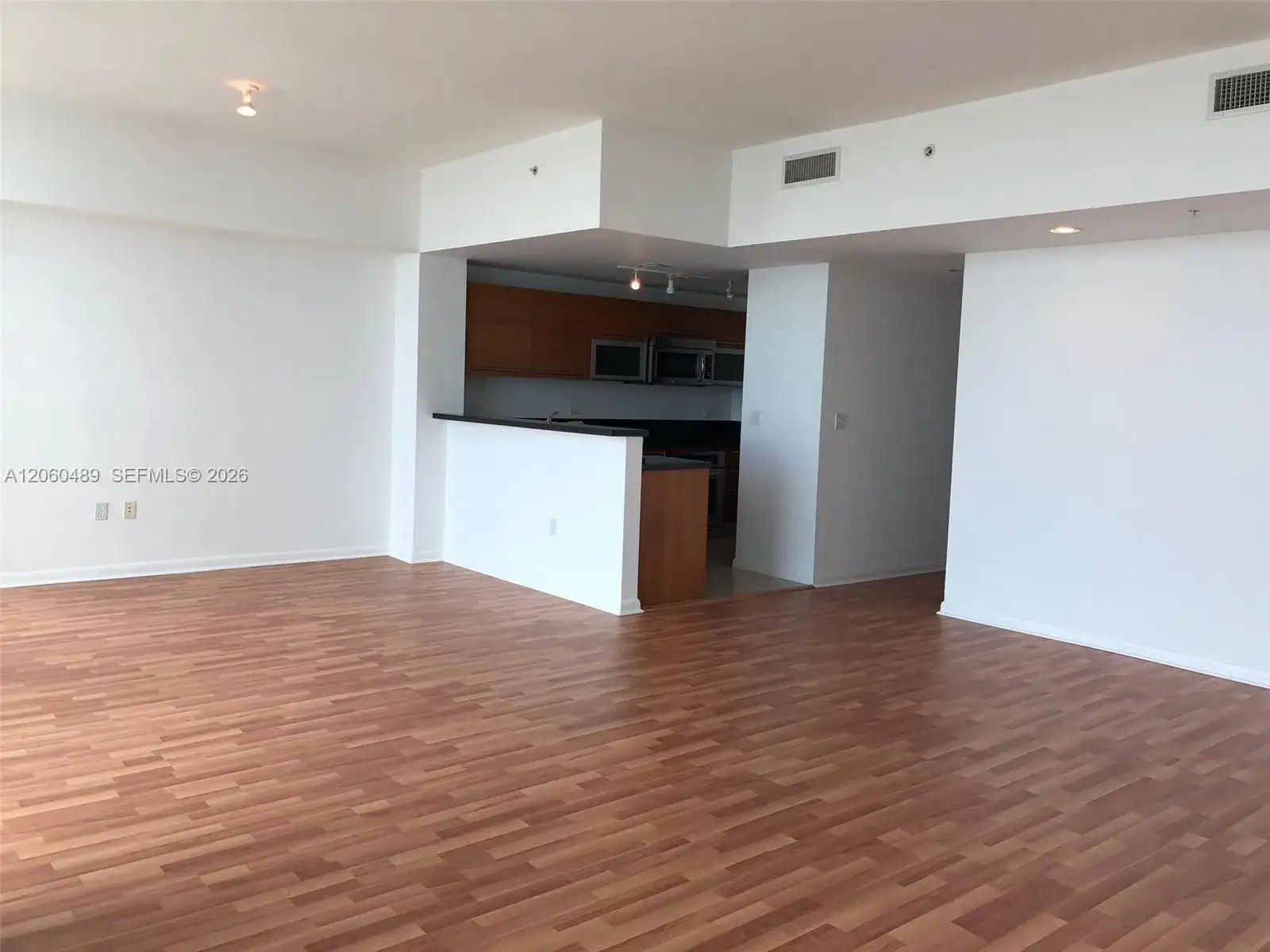 253 NE 2nd St # 4207, Miami FL 33132 photo 5