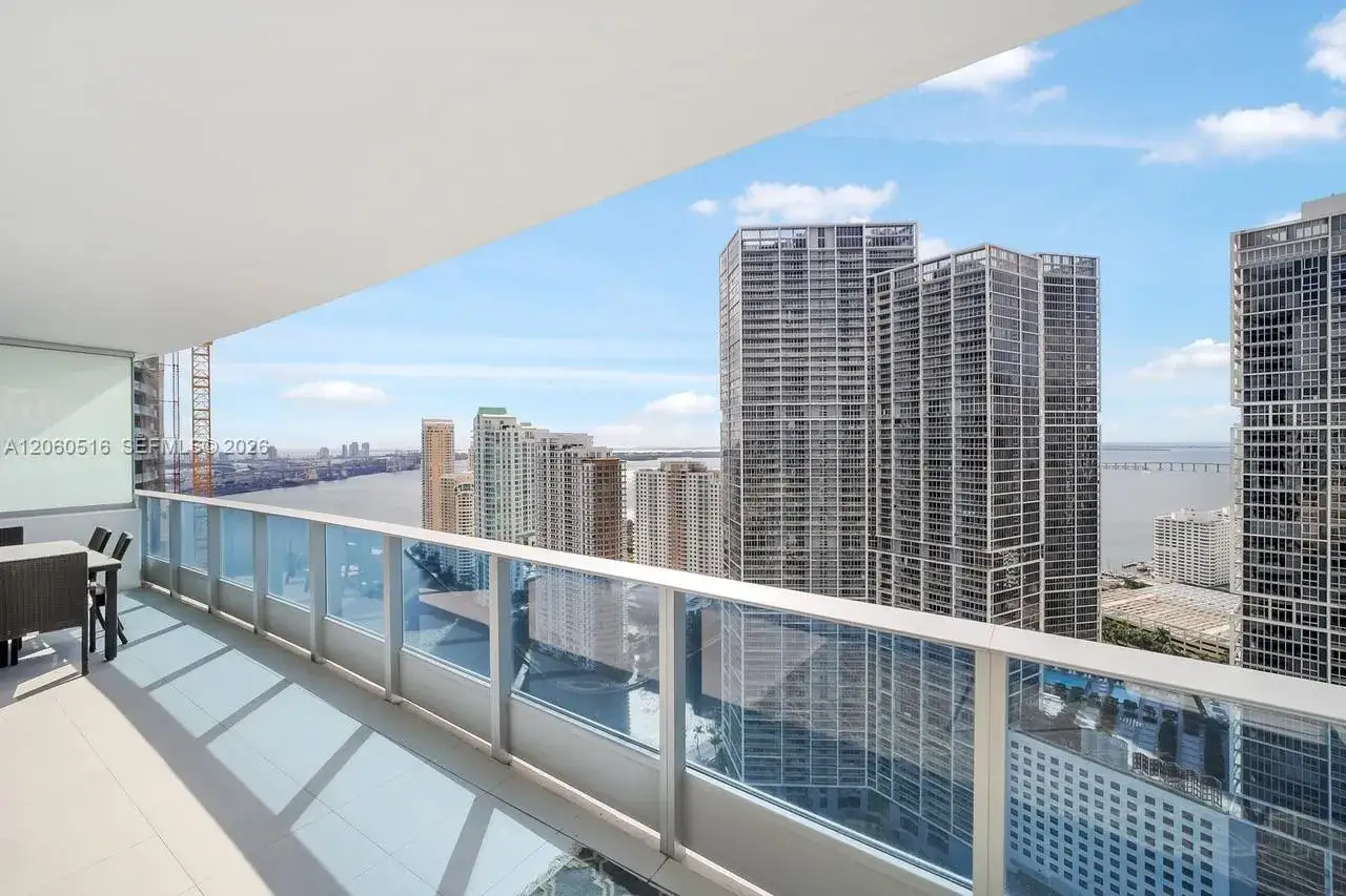 200 Biscayne Boulevard Way # 4006, Miami FL 33131