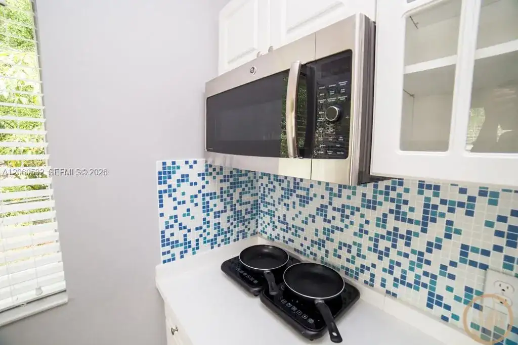 53 NE 49th St # 5A, Miami FL 33137 photo 2