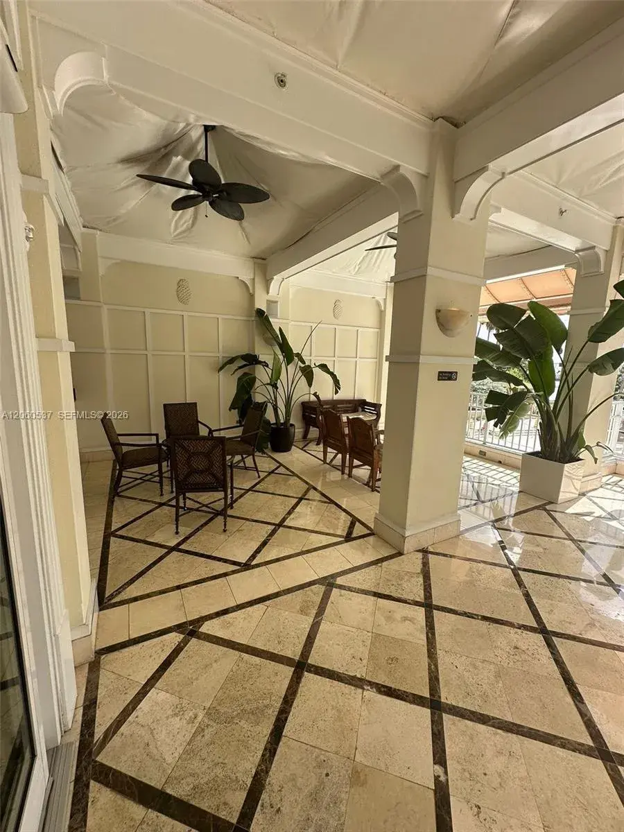 701 Brickell Key Blvd # 1808, Miami FL 33131