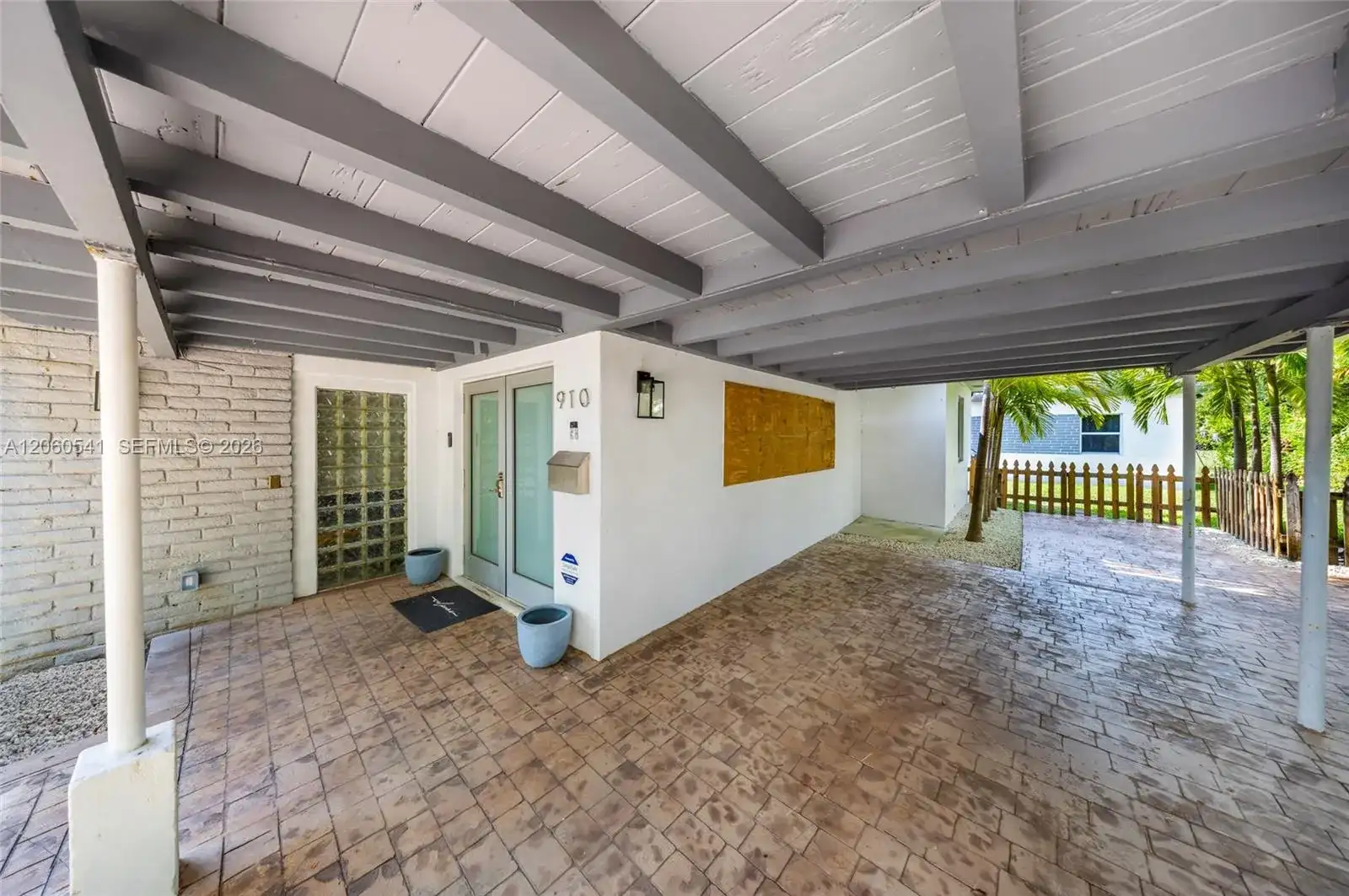 910 NE 81st St, Miami FL 33138 photo 2