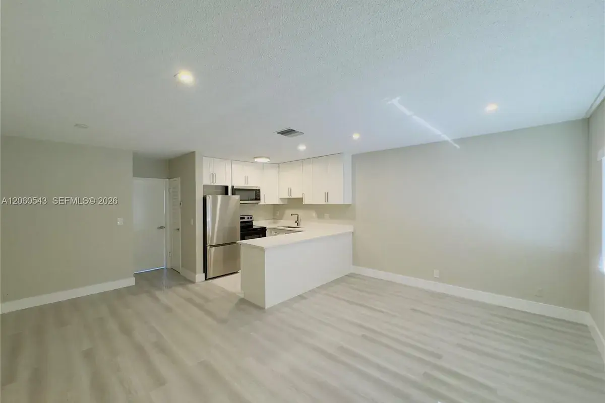 1903 SW 3rd Ave # 9, Fort Lauderdale FL 33315