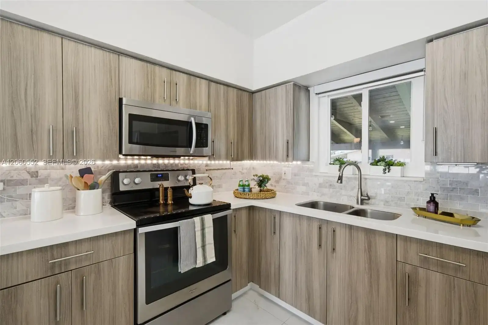 18120 NW 16th Ave, Miami Gardens FL 33169 photo 4
