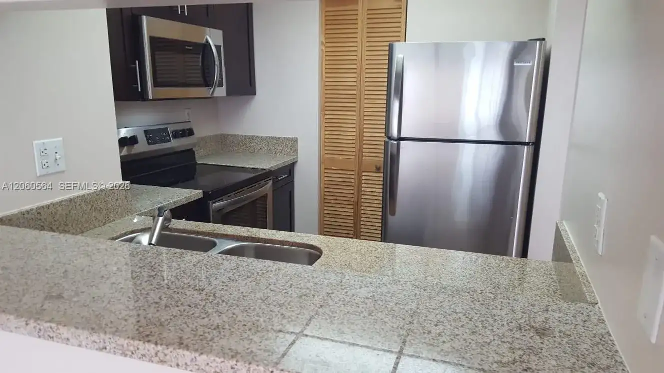 800 N Miami Ave # 1001, Miami FL 33136 photo 2