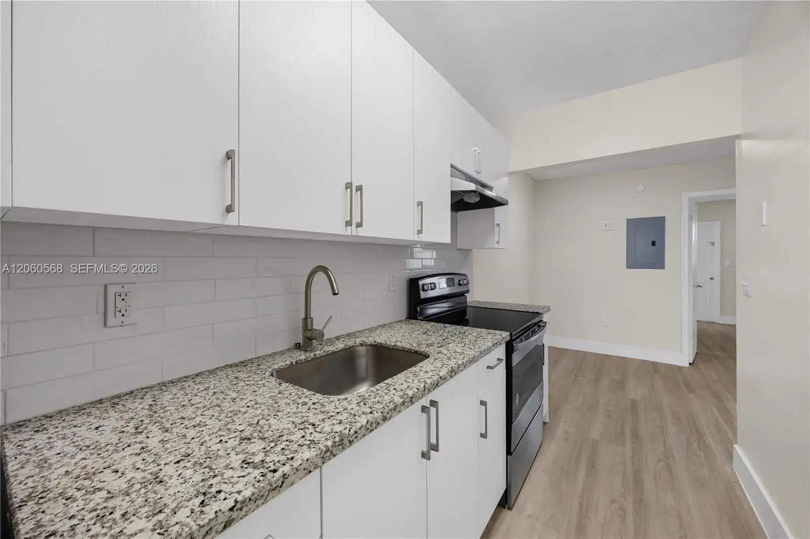 1720 Cleveland St # 211W, Hollywood FL 33020 photo 2