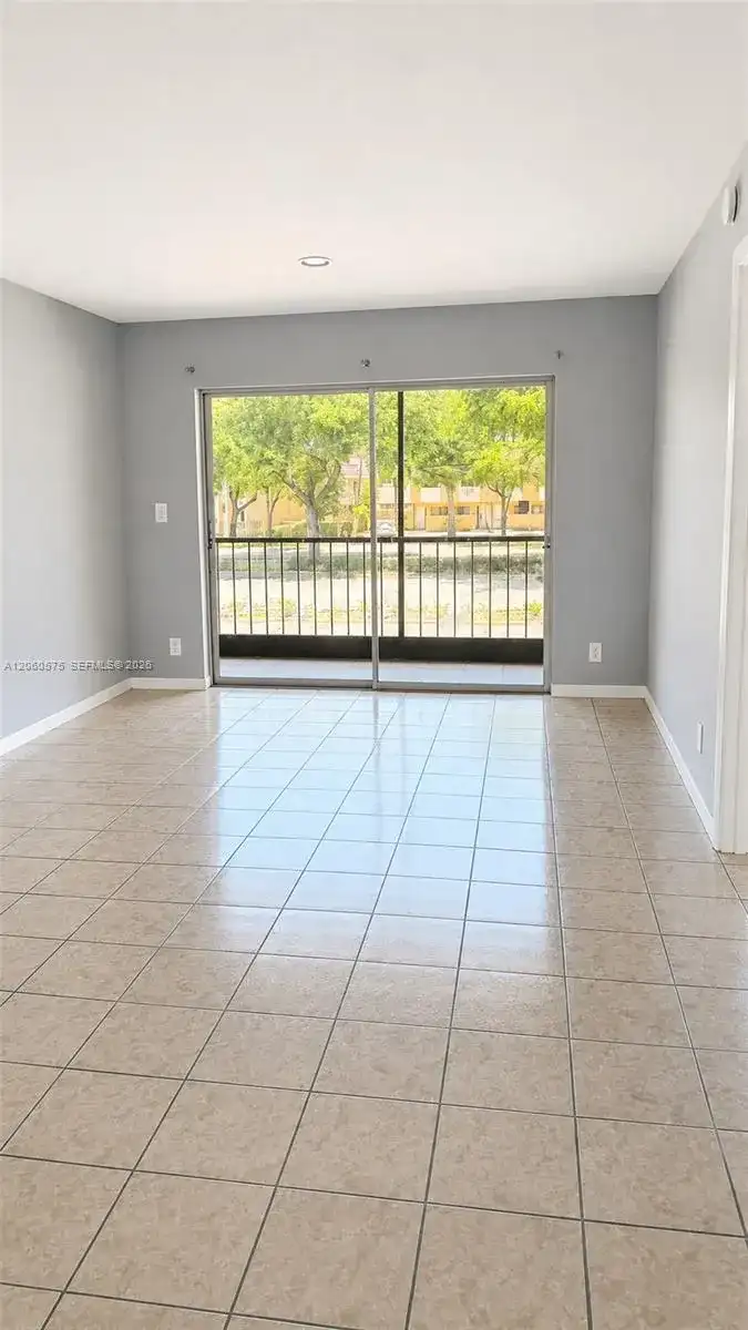 4168 NW 90th Ave # 205, Coral Springs FL 33065