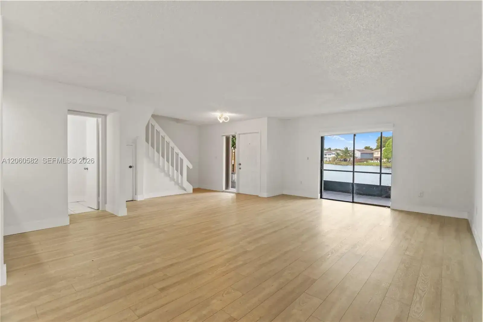 6745 NW 169th St # 15F, Hialeah FL 33015 photo 2