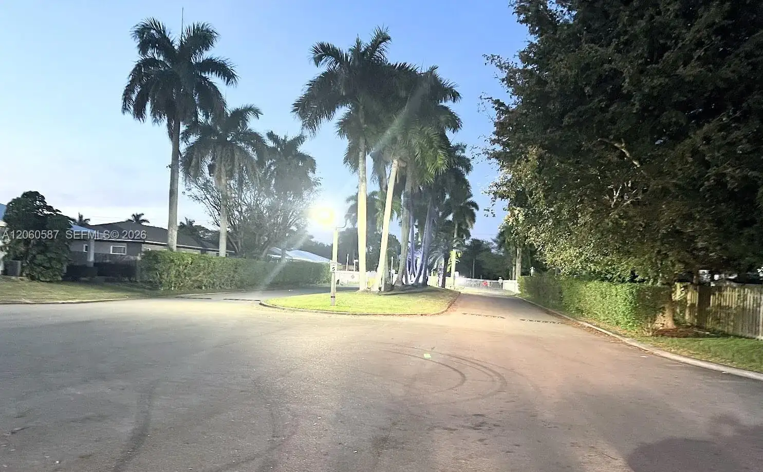 738 SW 9th St, Florida City FL 33034 photo 3
