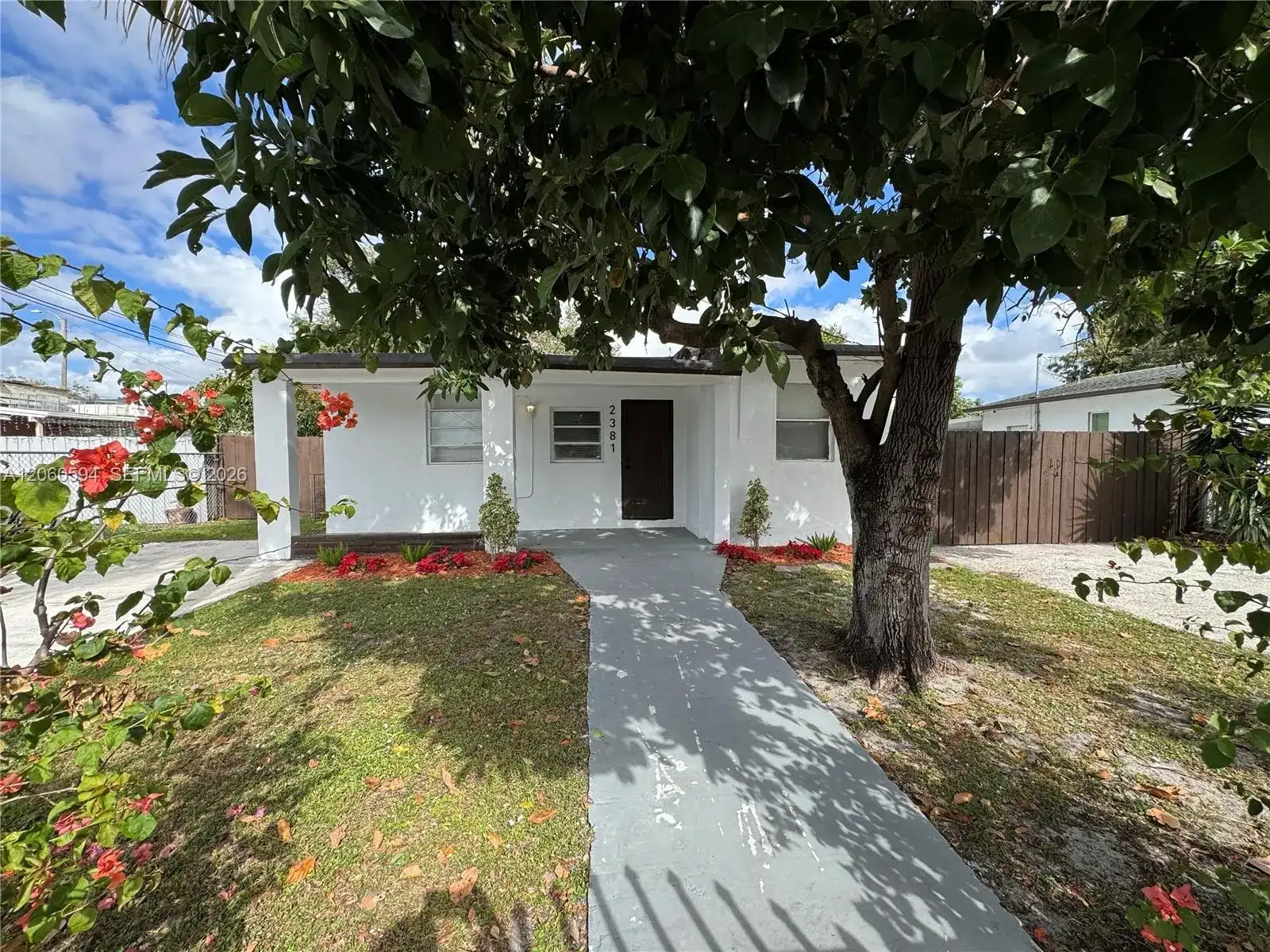 2381 NW 153rd St, Miami Gardens FL 33054