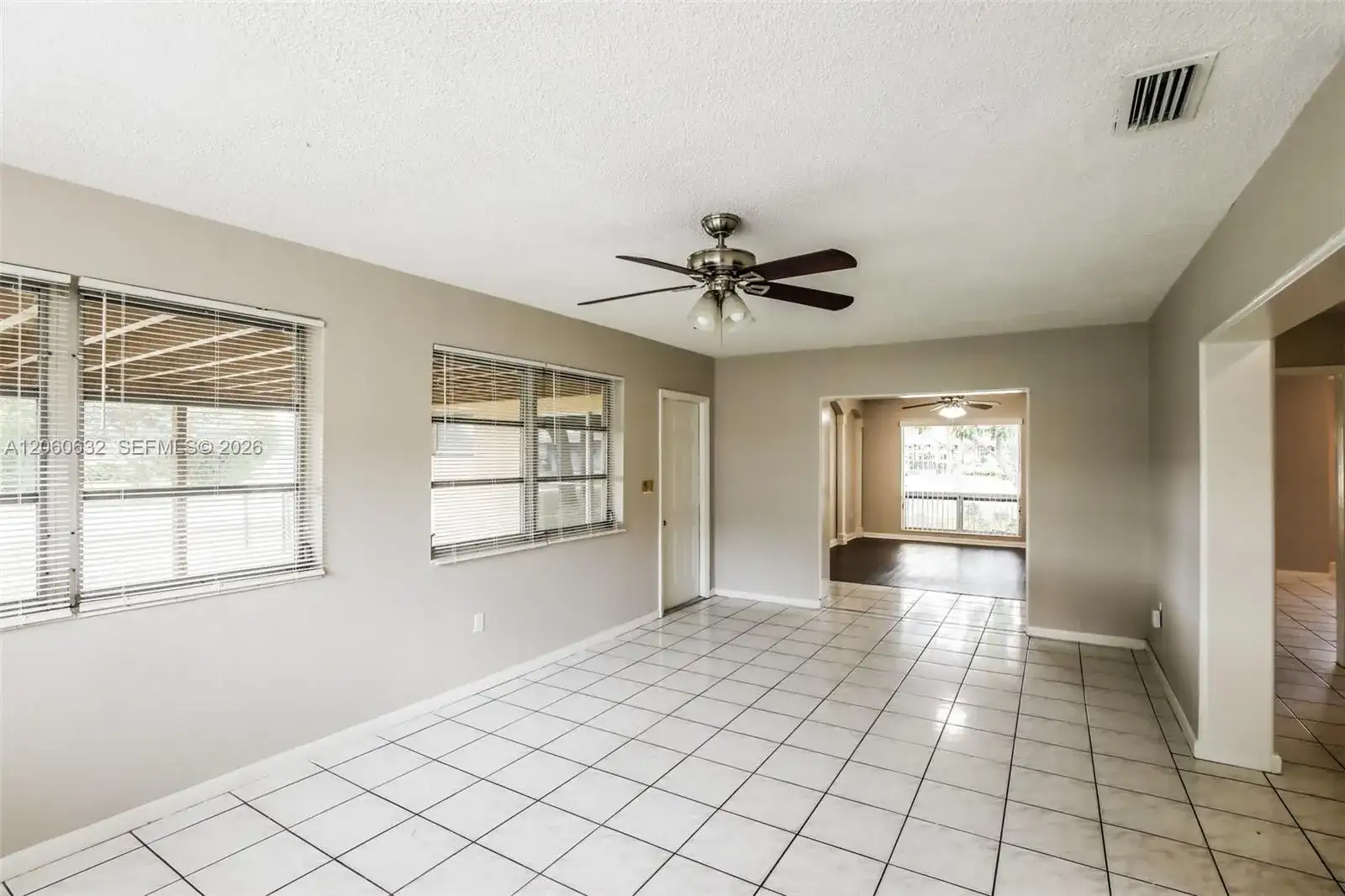 4896 NW 6th Ct, Plantation FL 33317 photo 2