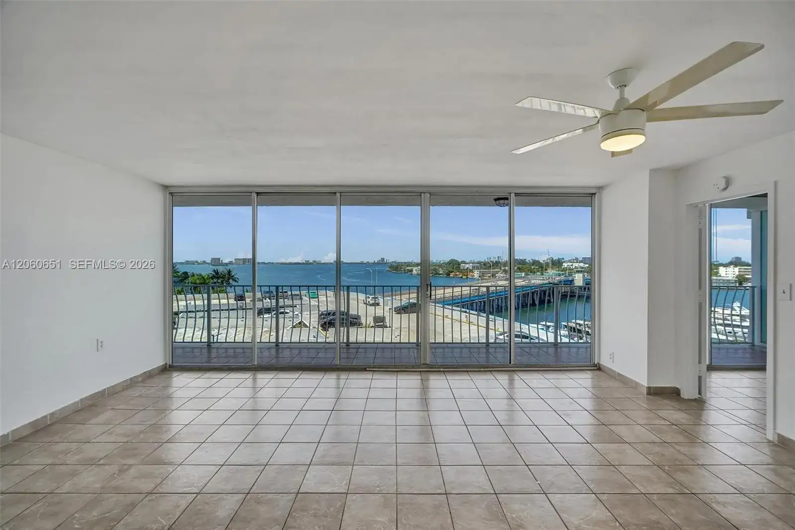 7601 E Treasure Dr # 717, North Bay Village FL 33141 photo 4