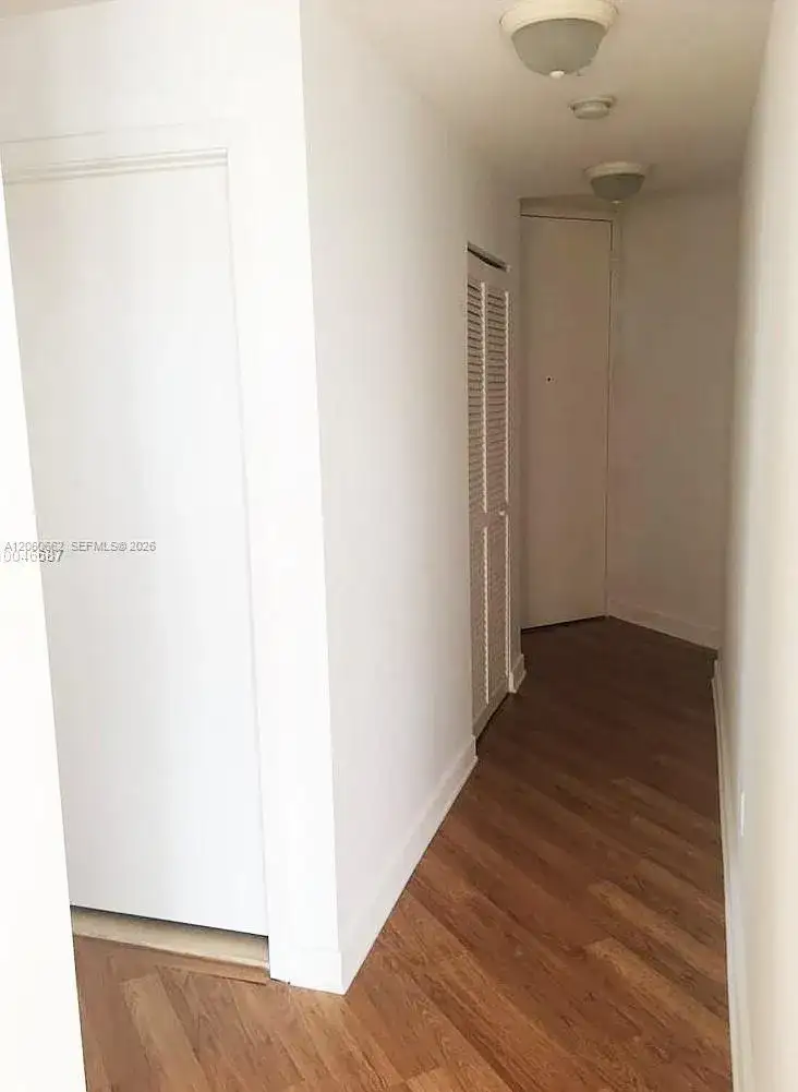 79 SW 12 ST # 3006S, Miami FL 33131 photo 5