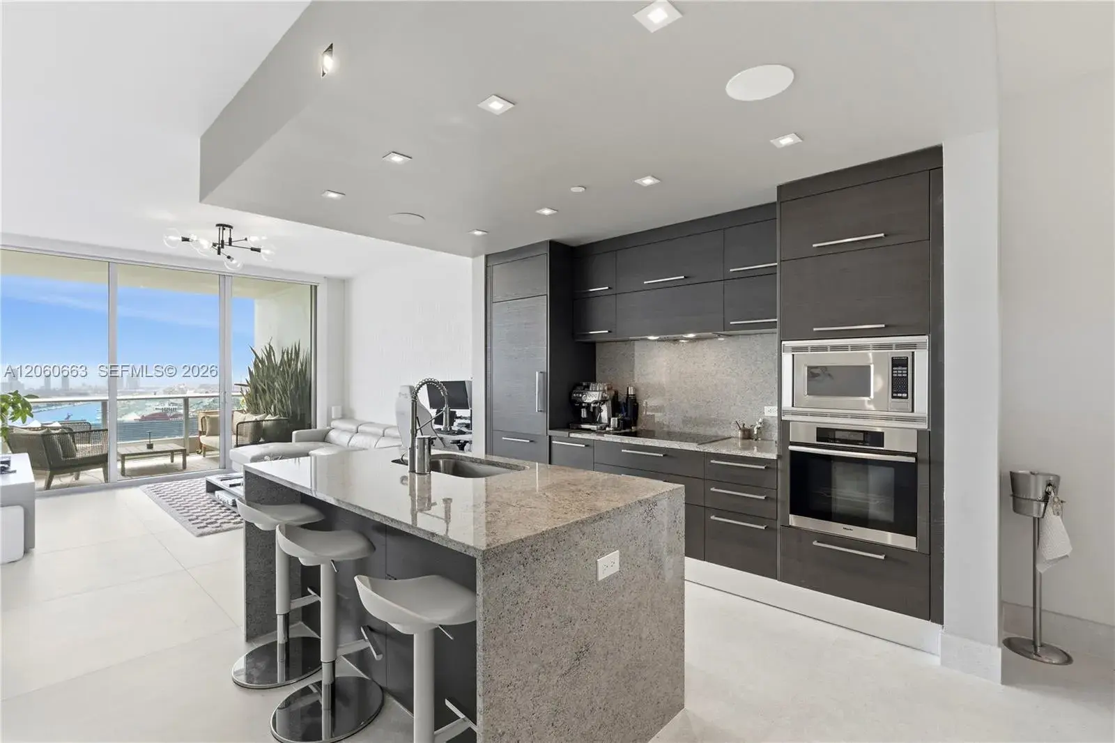 900 Biscayne Blvd # 3607, Miami FL 33132