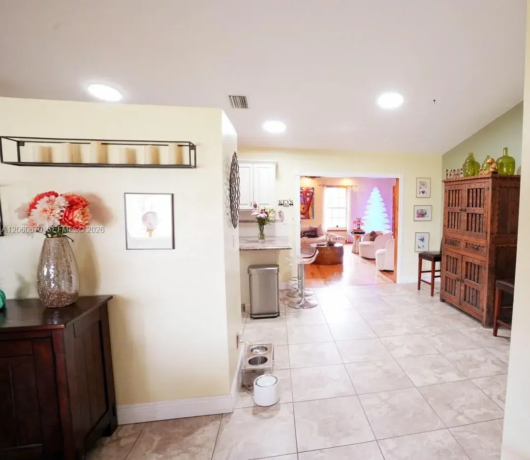2304 SE 8th Terrace, Cape Coral FL 33990