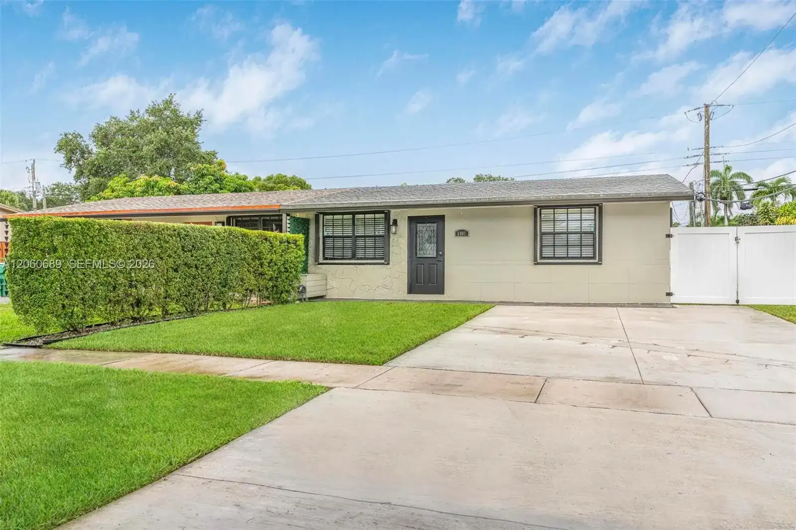 5001 SW 92nd Ter, Cooper City FL 33328