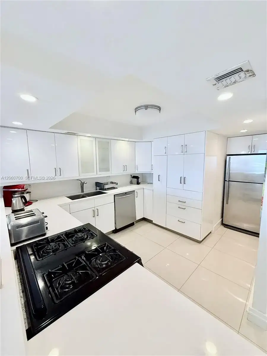 3140 S Ocean Dr # 310, Hallandale Beach FL 33009 photo 4