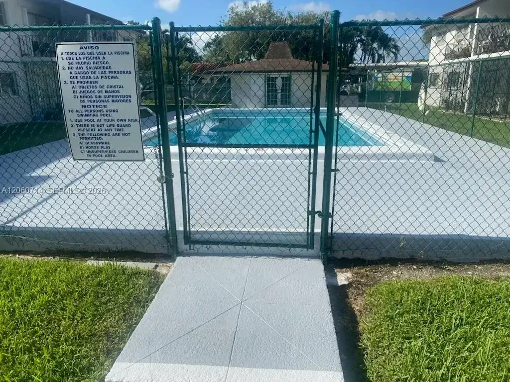 9520 SW 8th St # 118, Miami FL 33174 photo 5