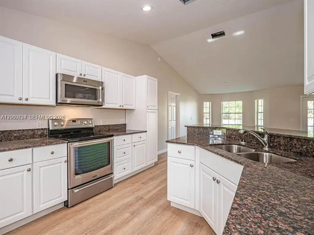 8265 97th Ave, Vero Beach FL 32967 photo 4