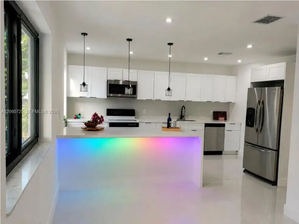 1480 NE 157th St, North Miami Beach FL 33162 photo 5