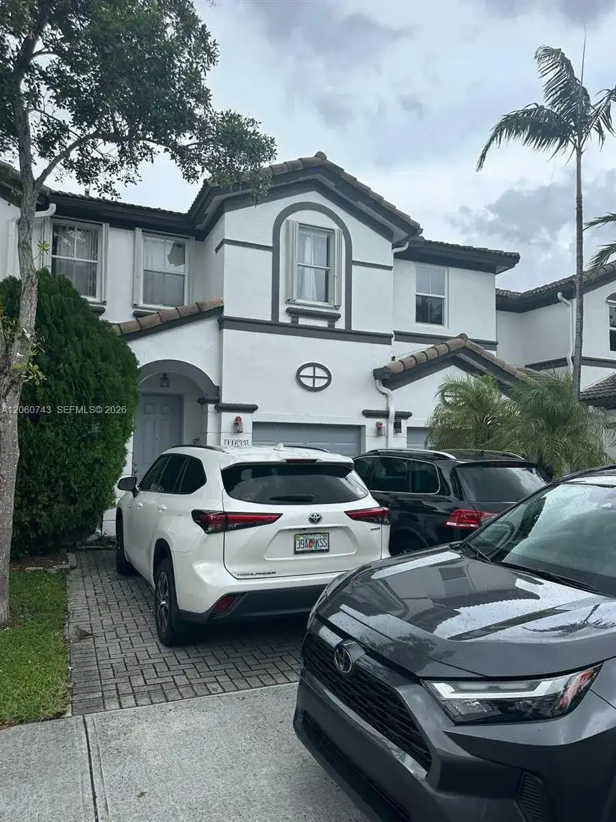 11633 NW 78th St, Doral FL 33178