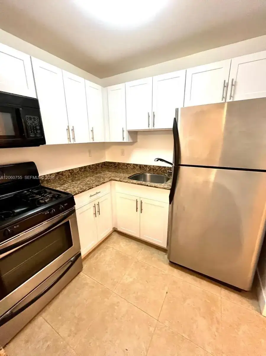 14500 SW 88th Ave # 119, Palmetto Bay FL 33176 photo 2