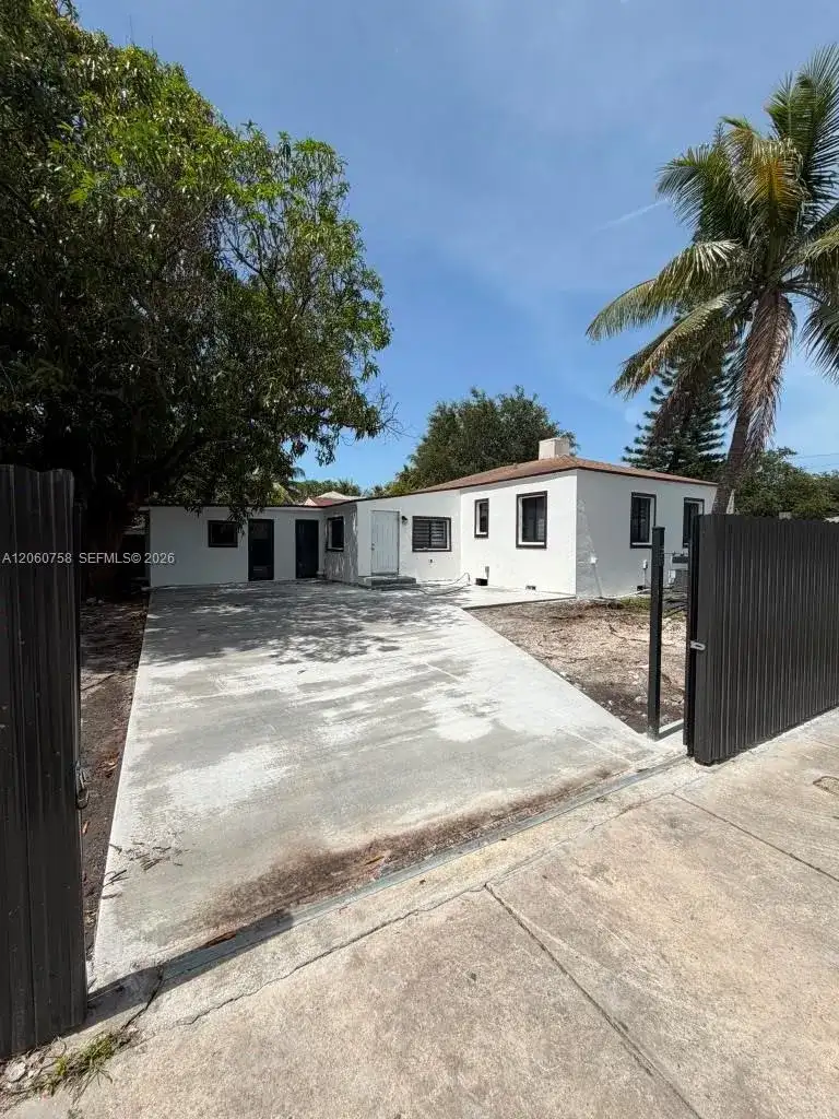 5700 N Miami Ave, Miami FL 33127 photo 2