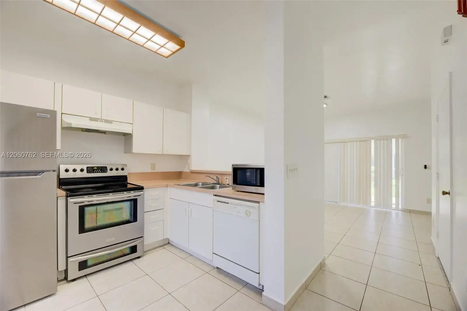 728 SW 122nd Ave, Pembroke Pines FL 33025 photo 5