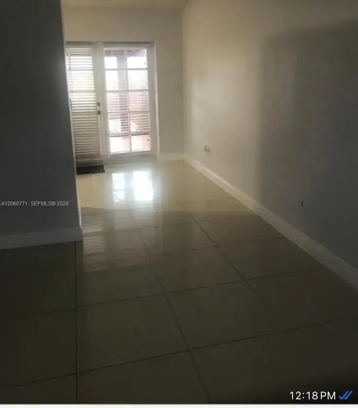 6704 SW 147th Ct, Miami FL 33193 photo 2