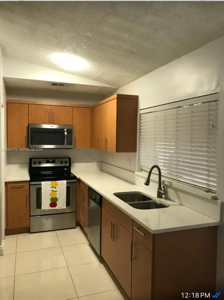 6704 SW 147th Ct, Miami FL 33193 photo 3