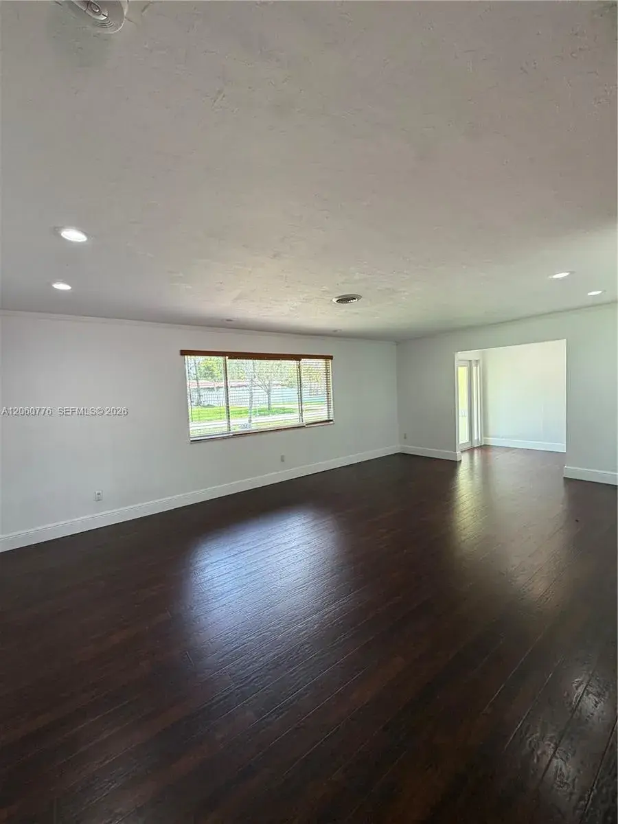 6305 Marlin Dr, Coral Gables FL 33158