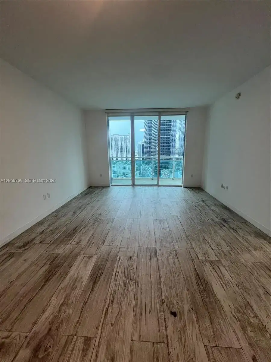951 Brickell Ave # 2403, Miami FL 33131 photo 3