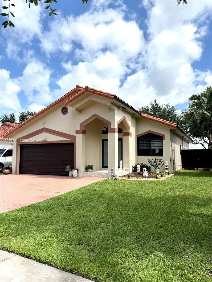 8731 NW 153rd Ter, Miami Lakes FL 33018 photo 2
